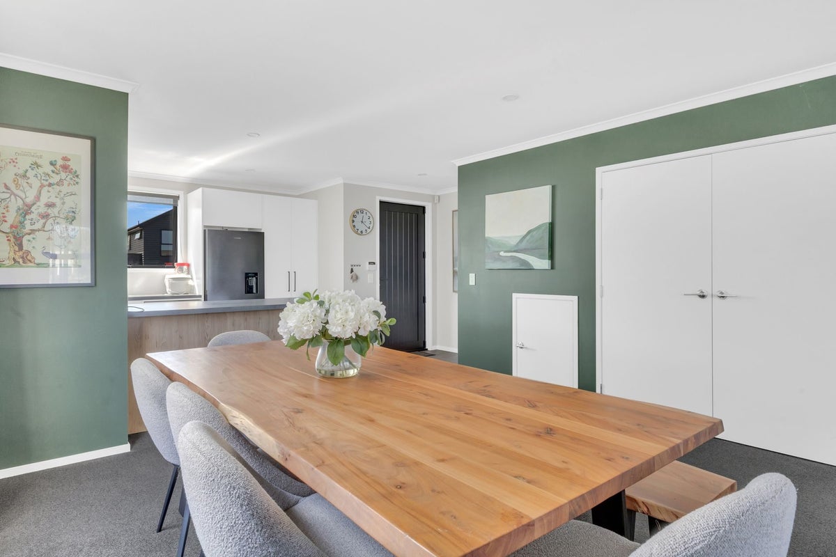 9 Discovery Place, Marfell, New Plymouth - Carousel 2