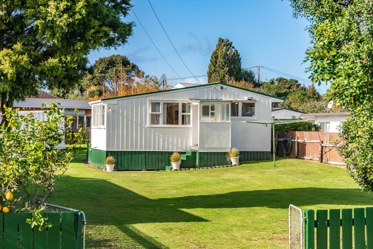 6 Margaret Street, Mangawhai Heads, Mangawhai - Carousel 1