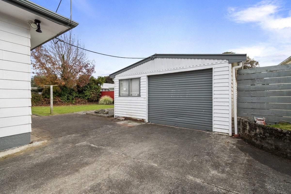 14 Dampier Avenue, Awapuni, Palmerston North - Carousel 18