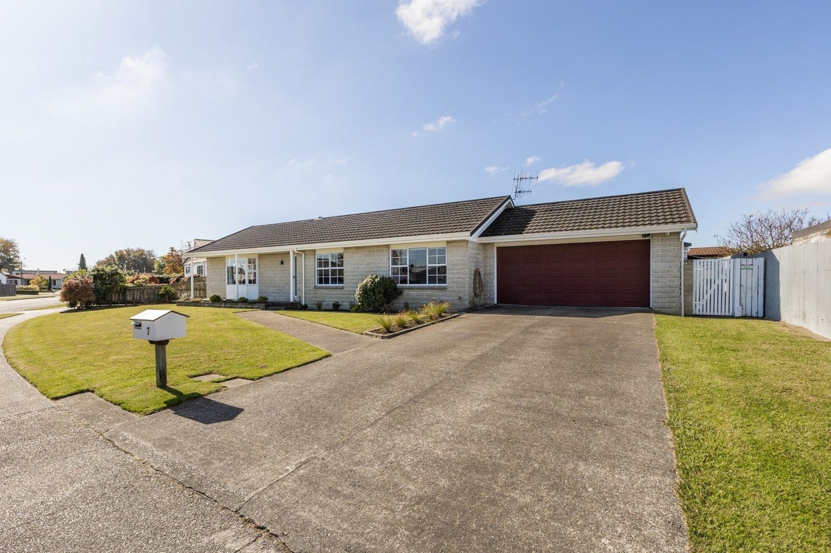 7 Wainscott Street, Greenmeadows, Napier - Carousel 1