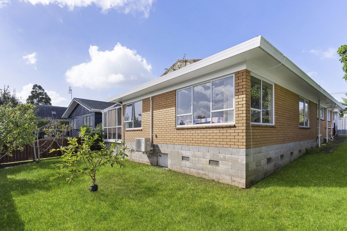 7A Winstone Road, Mount Roskill, Auckland - Carousel 13