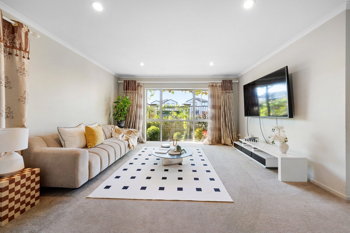 218 Murphys Road, Flat Bush, Auckland - Carousel 2