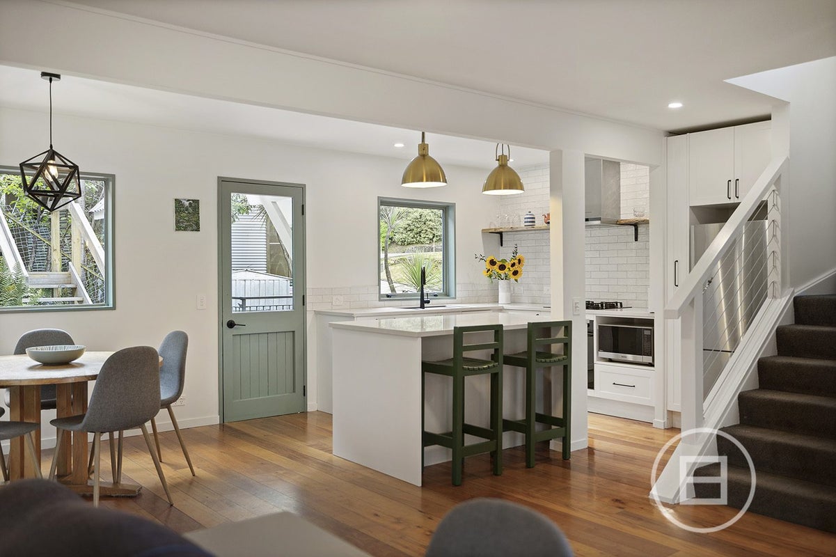 246B Fernhill Road, Sunshine Bay, Queenstown - Carousel 2
