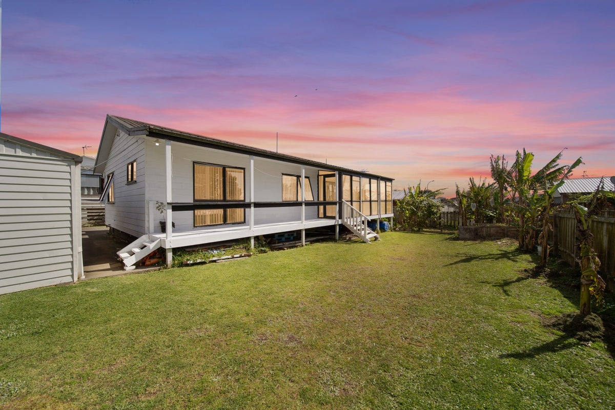 189 Finlayson Avenue, Clendon Park, Auckland - Carousel 1