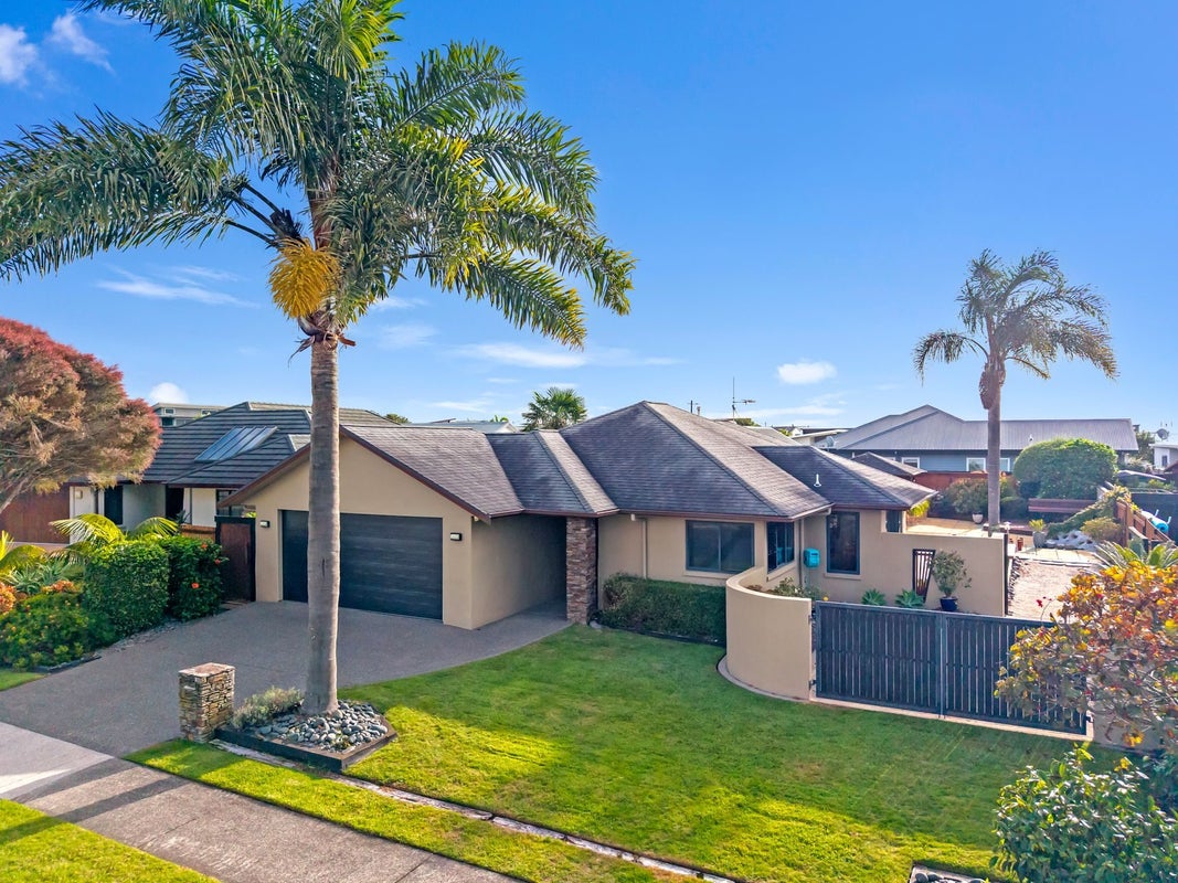 20 Aranui Drive, Papamoa Beach, Papamoa - Carousel 2