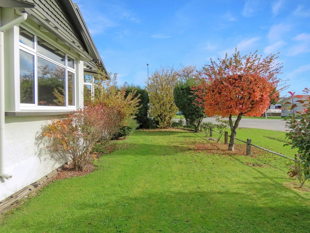 15 Sinnamon Street, Reefton, Reefton - Carousel 23
