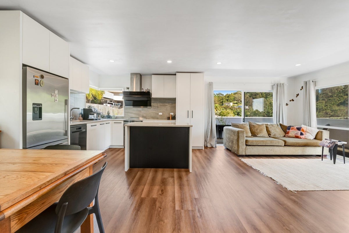 55B Ferry Road, Arkles Bay, Whangaparaoa - Carousel 1