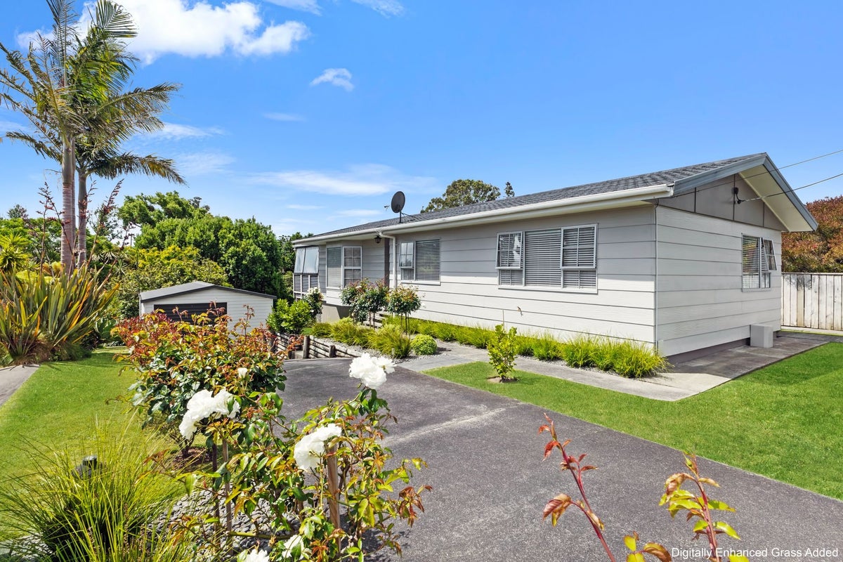 16 Burtts Road, Durie Hill, Whanganui - Carousel 1