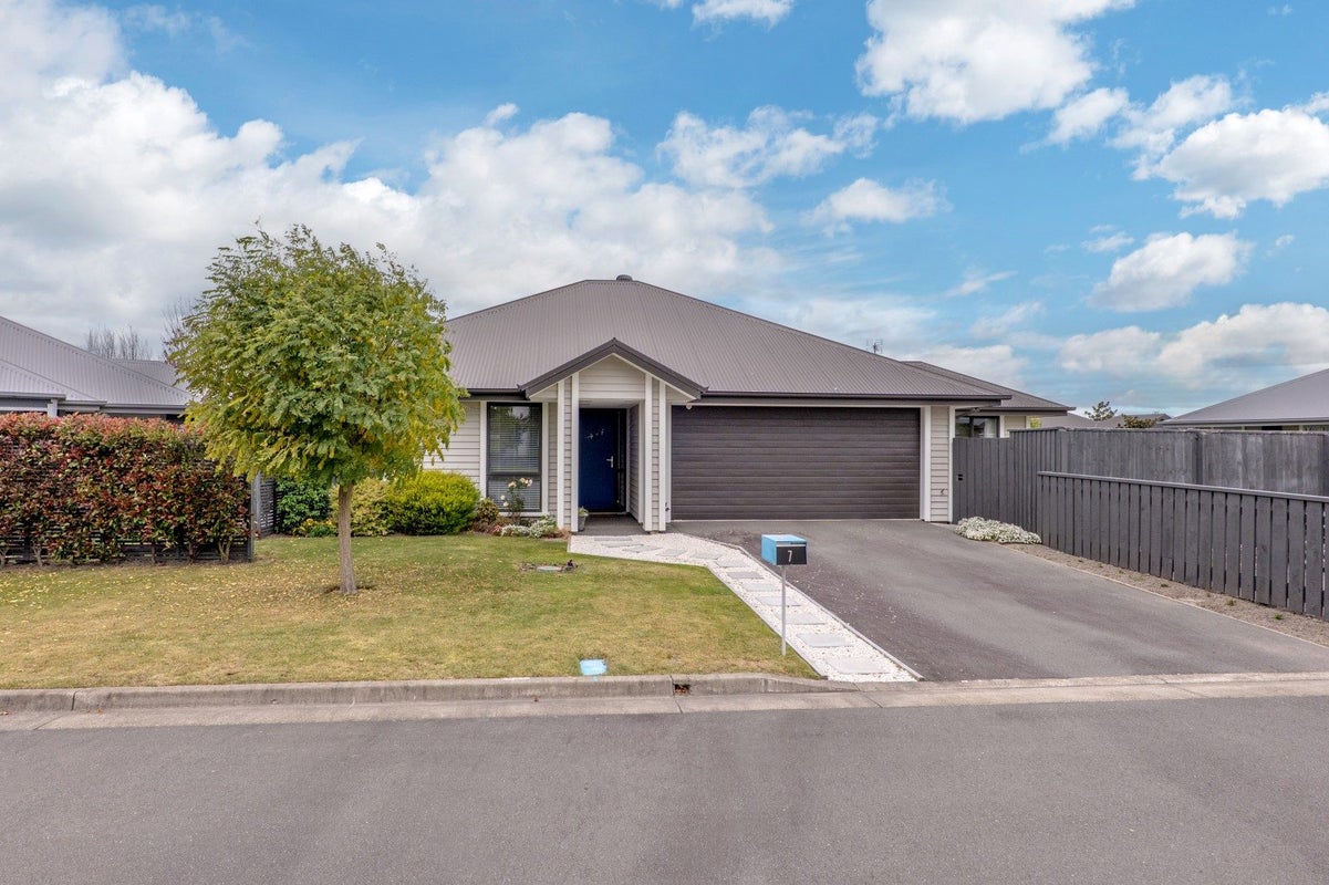 7 Helmore Street, Rangiora, Rangiora - Carousel 1