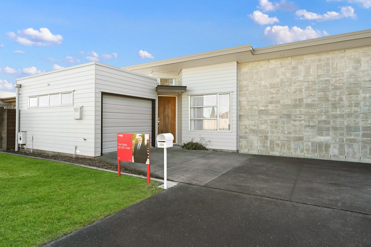 22B Sayer ST, Frankton, Hamilton - Carousel 1