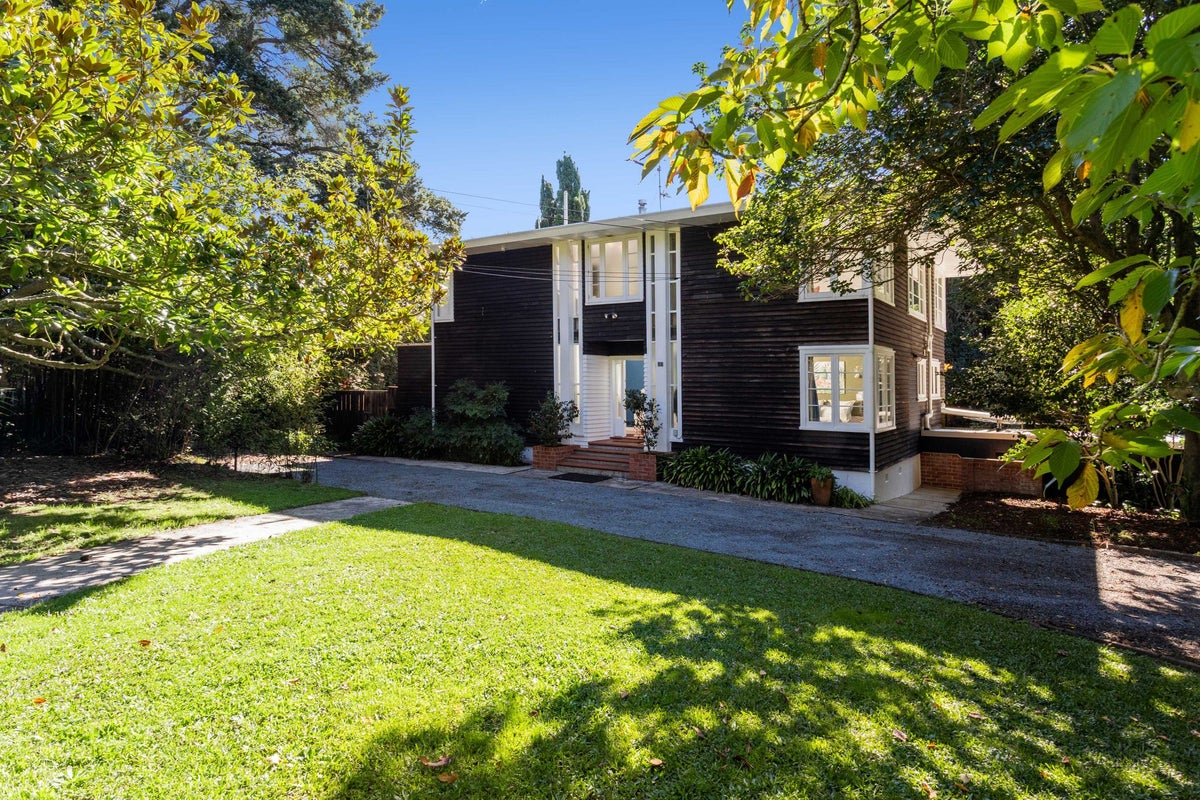 62 Grande Vue Road, Hillpark, Auckland - Carousel 1