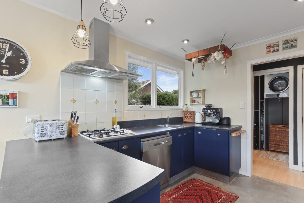 9 Simon Place, Woodend, Woodend - Carousel 2