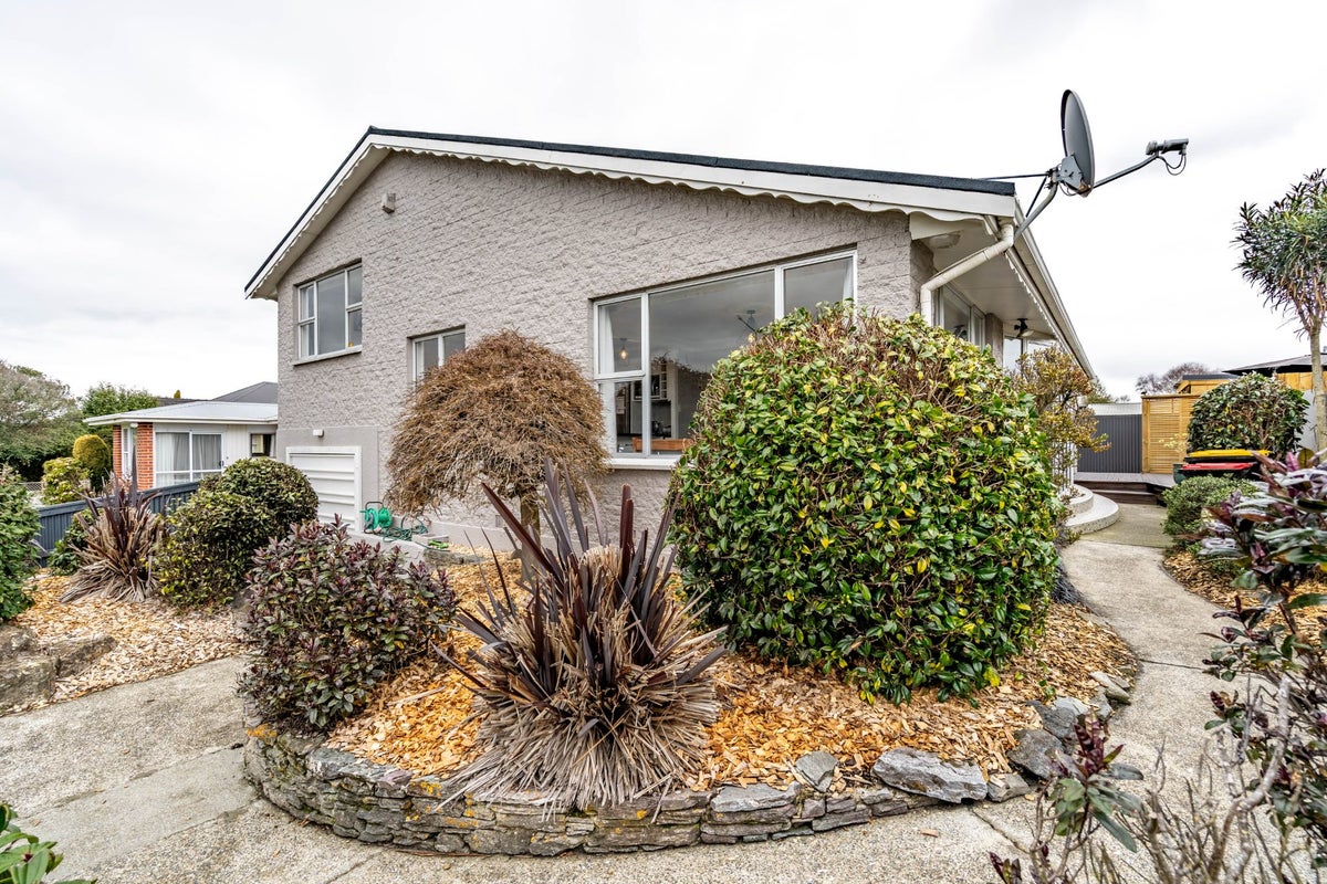 98 Salford Street, Windsor, Invercargill - Carousel 23