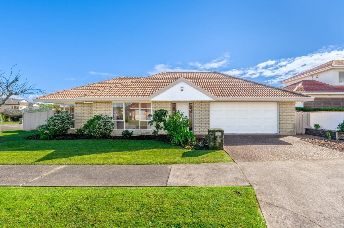 2 Chale Place, Somerville, Auckland - Carousel 1