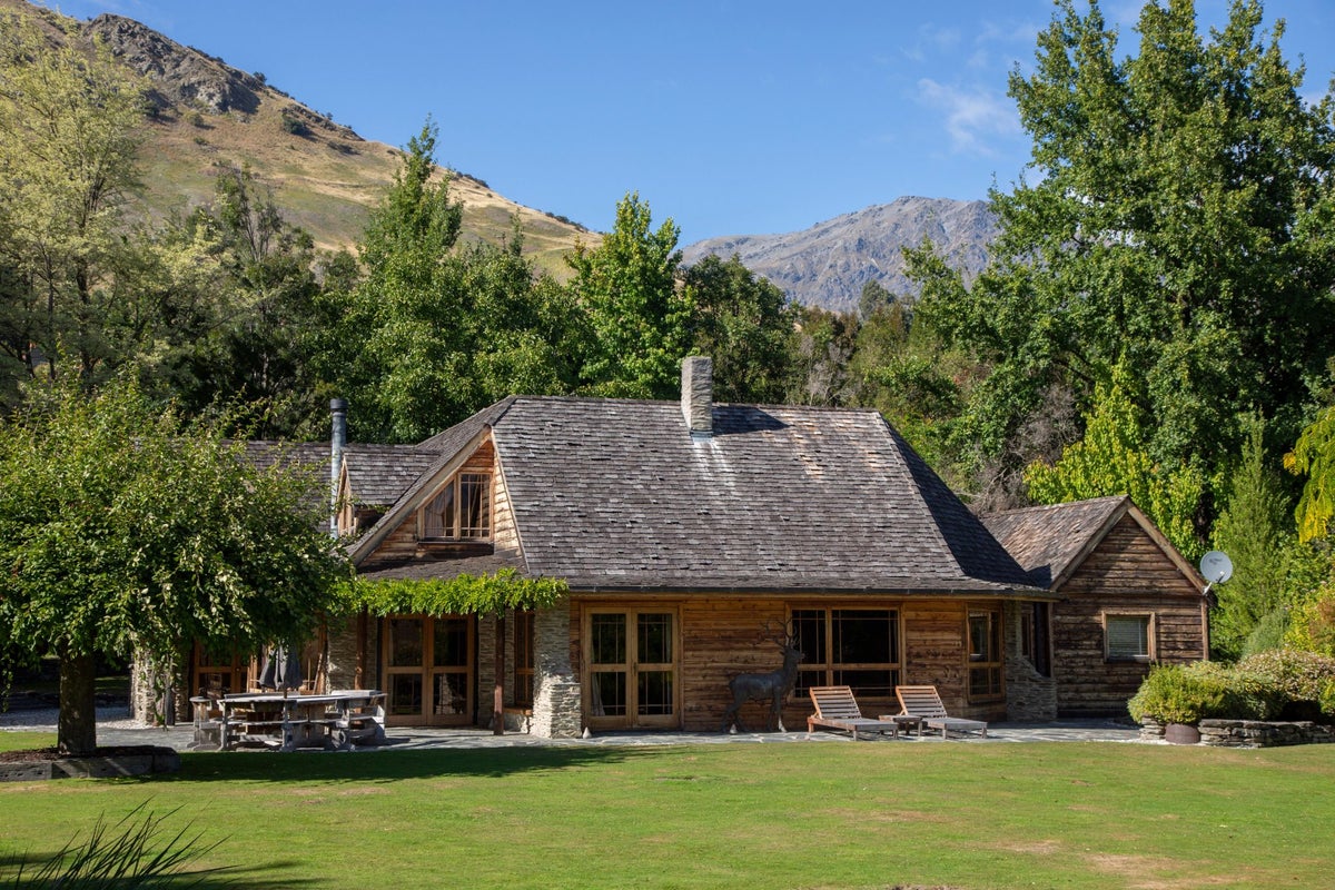 11 Arrowtown-Lake Hayes Road, Lake Hayes, Queenstown - Carousel 2