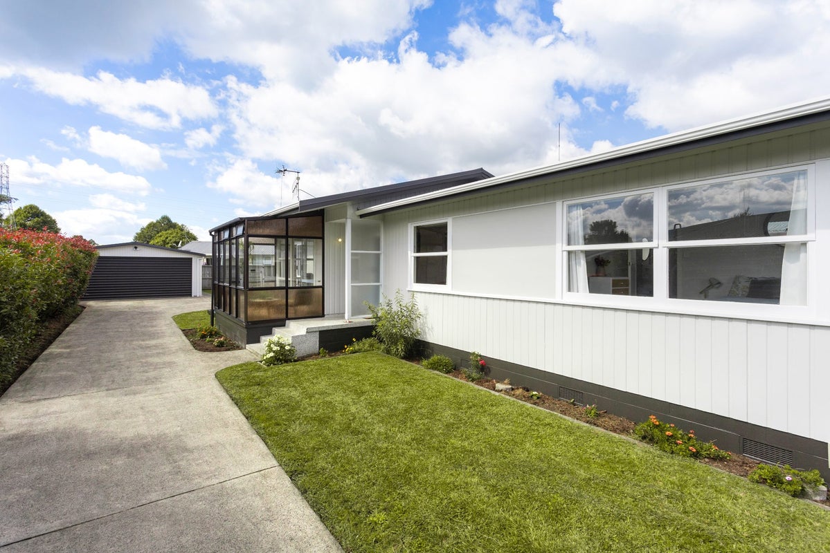 46 Betley Crescent, Fairview Downs, Hamilton - Carousel 2