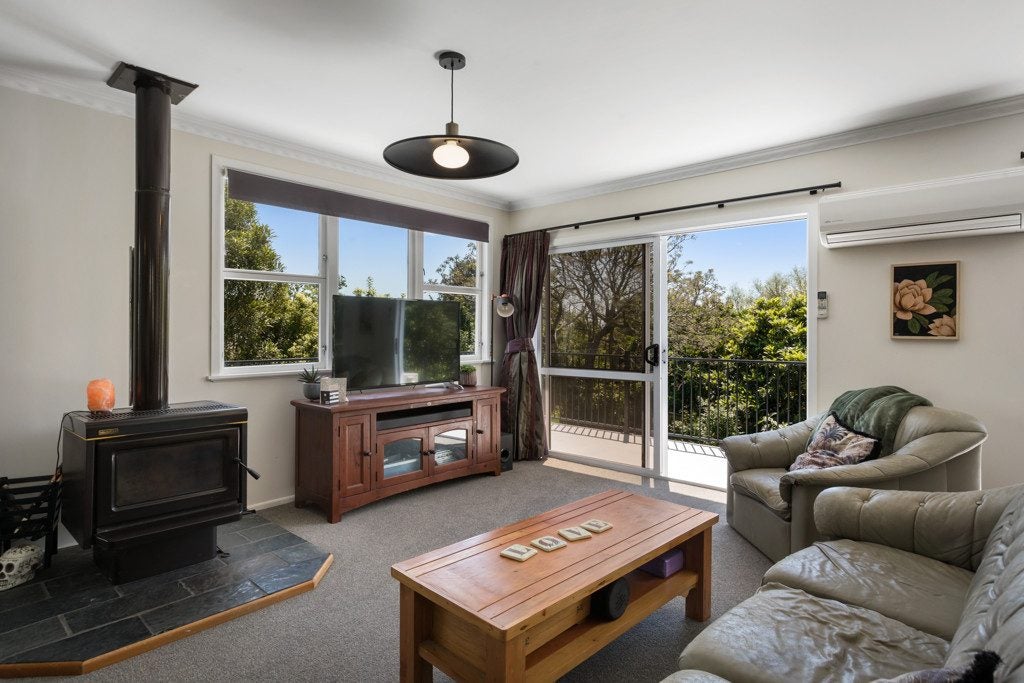 10 Fairview Terrace, Paeroa, Paeroa - Carousel 2