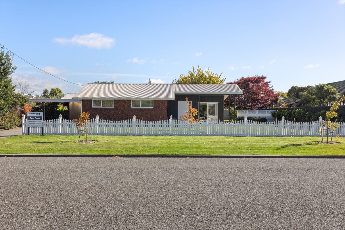 27 Adams Lane, Springlands, Blenheim - Carousel 1