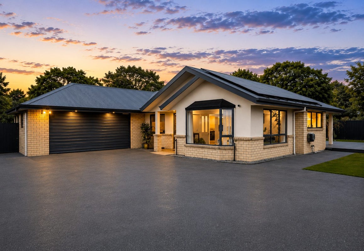 18 Iroquois Place, Wigram, Christchurch - Carousel 18