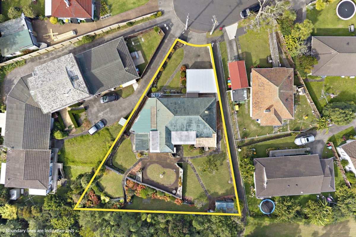 12 Howlett Street, Waterview, Auckland - Carousel 2