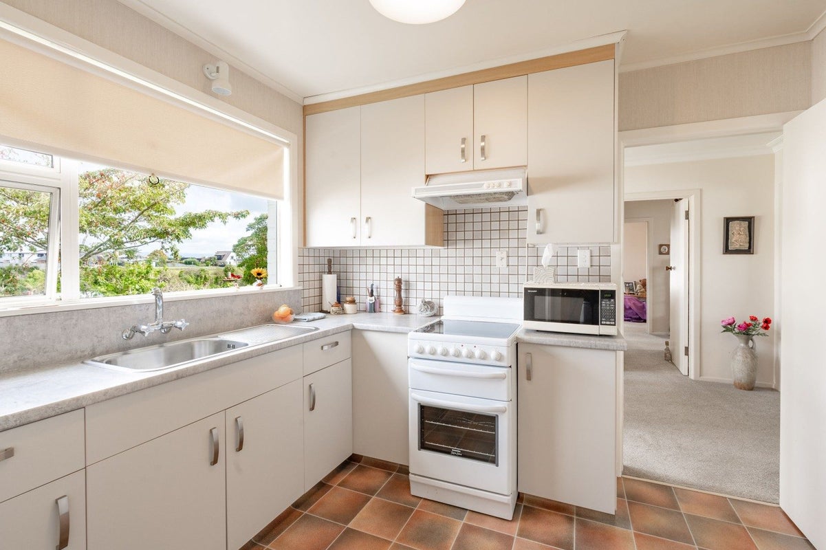 6 Mersea Place, Maungatapu, Tauranga - Carousel 2