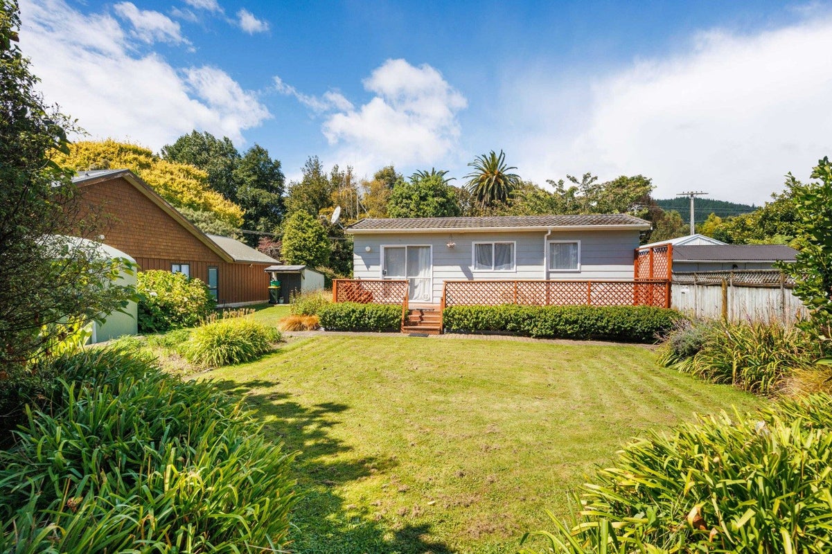 12 Wi Pere Street, Manakau, Levin - Carousel 1
