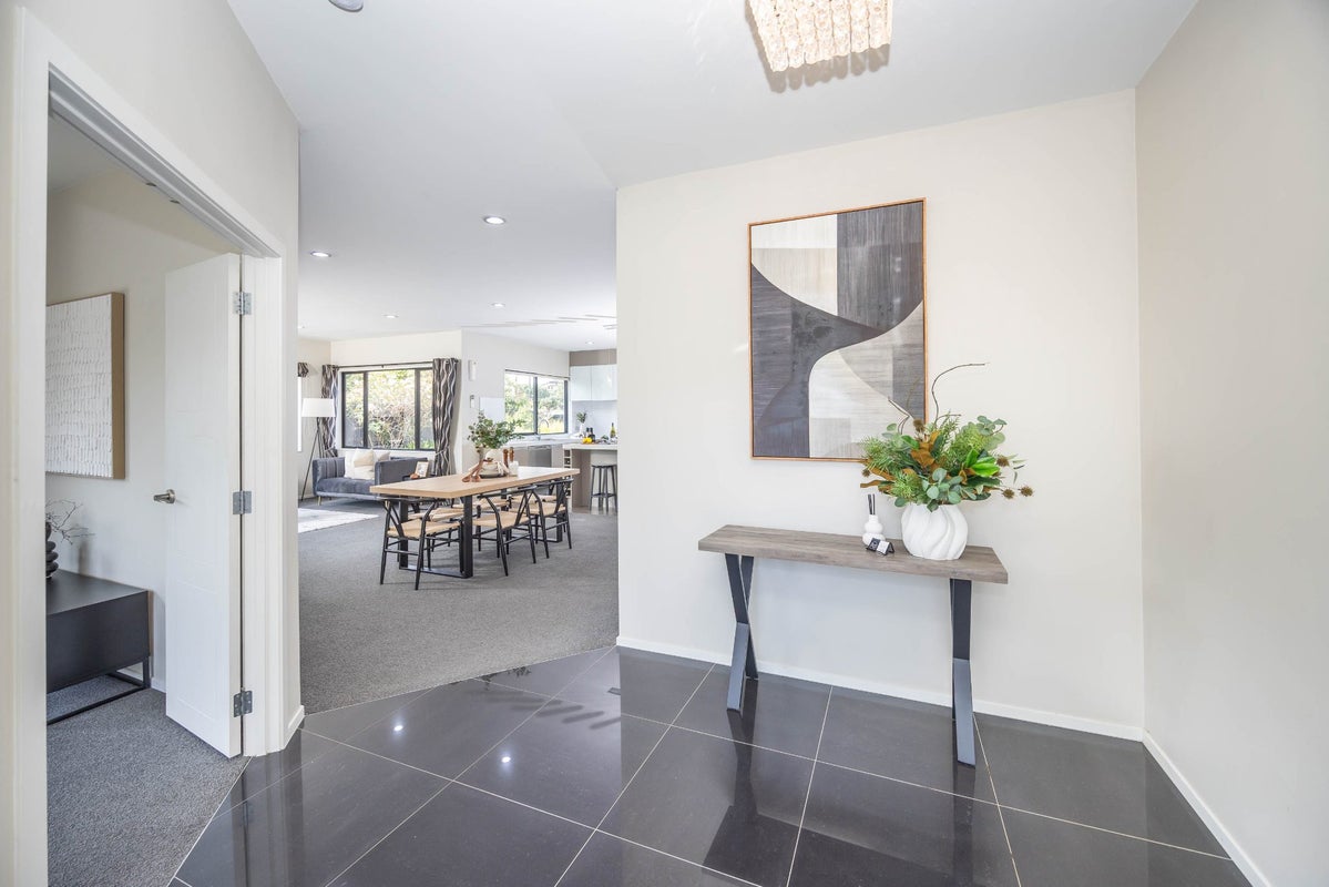 15 Bree Place, Flagstaff, Hamilton - Carousel 2