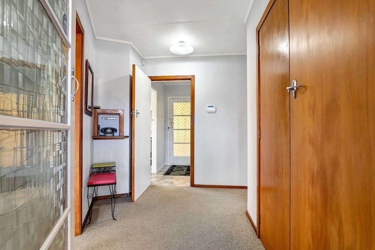 2 Thames Street, Welbourn, New Plymouth - Carousel 2