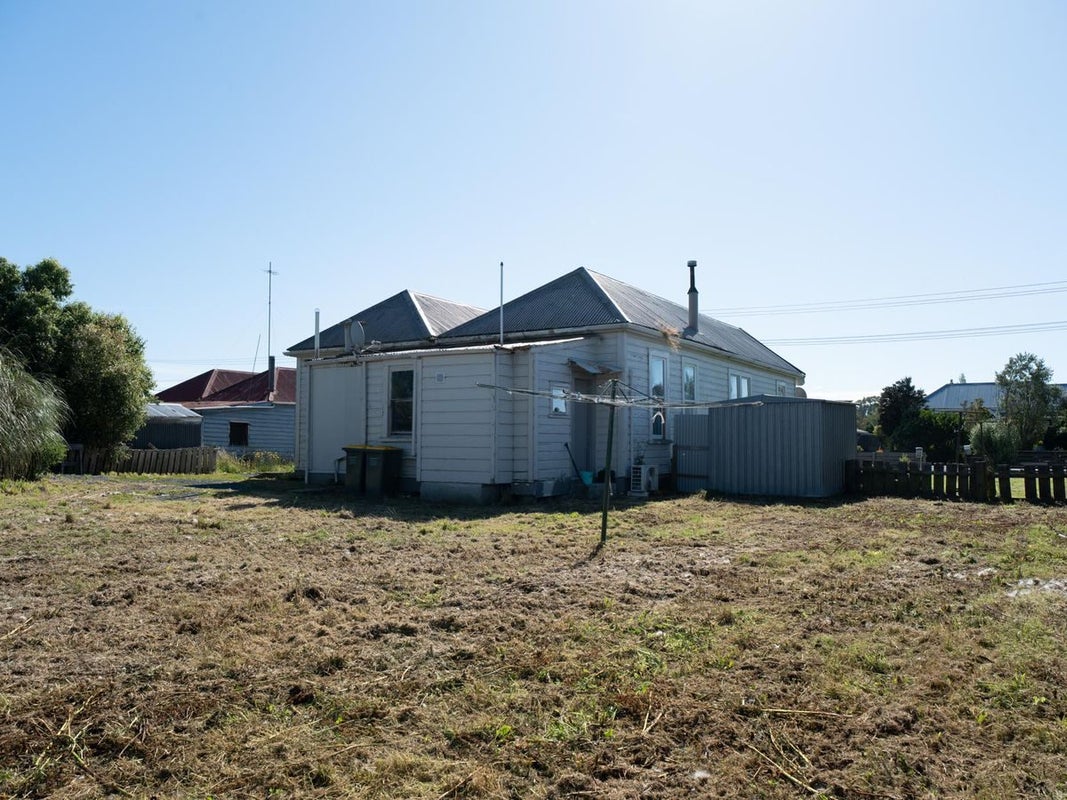 50 James Street, Balclutha - Carousel 11