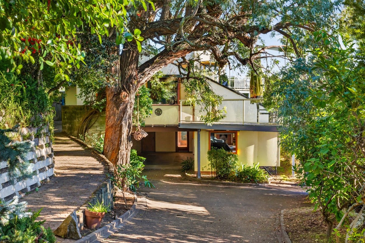 122A Chaucer Road North, Hospital Hill, Napier - Carousel 1