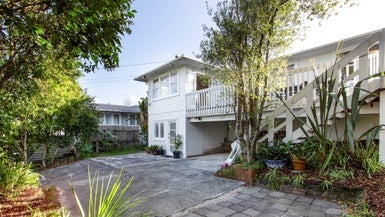37 Mary Dreaver Street, New Windsor, Auckland - Carousel 1
