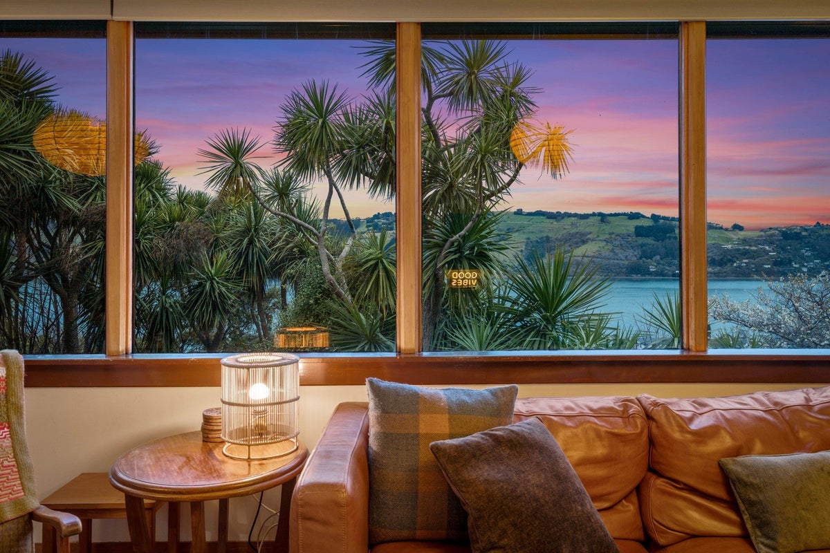 74 Manapouri Street, Ravensbourne, Dunedin - Carousel 1