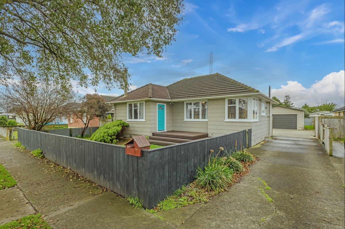 51 Seddon Street, Takaro, Palmerston North - Carousel 1
