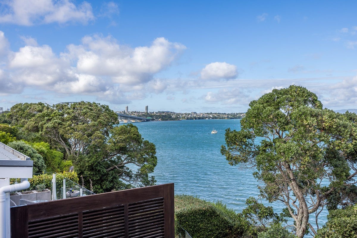 74 Queen Street, Northcote Point, Auckland - Carousel 1