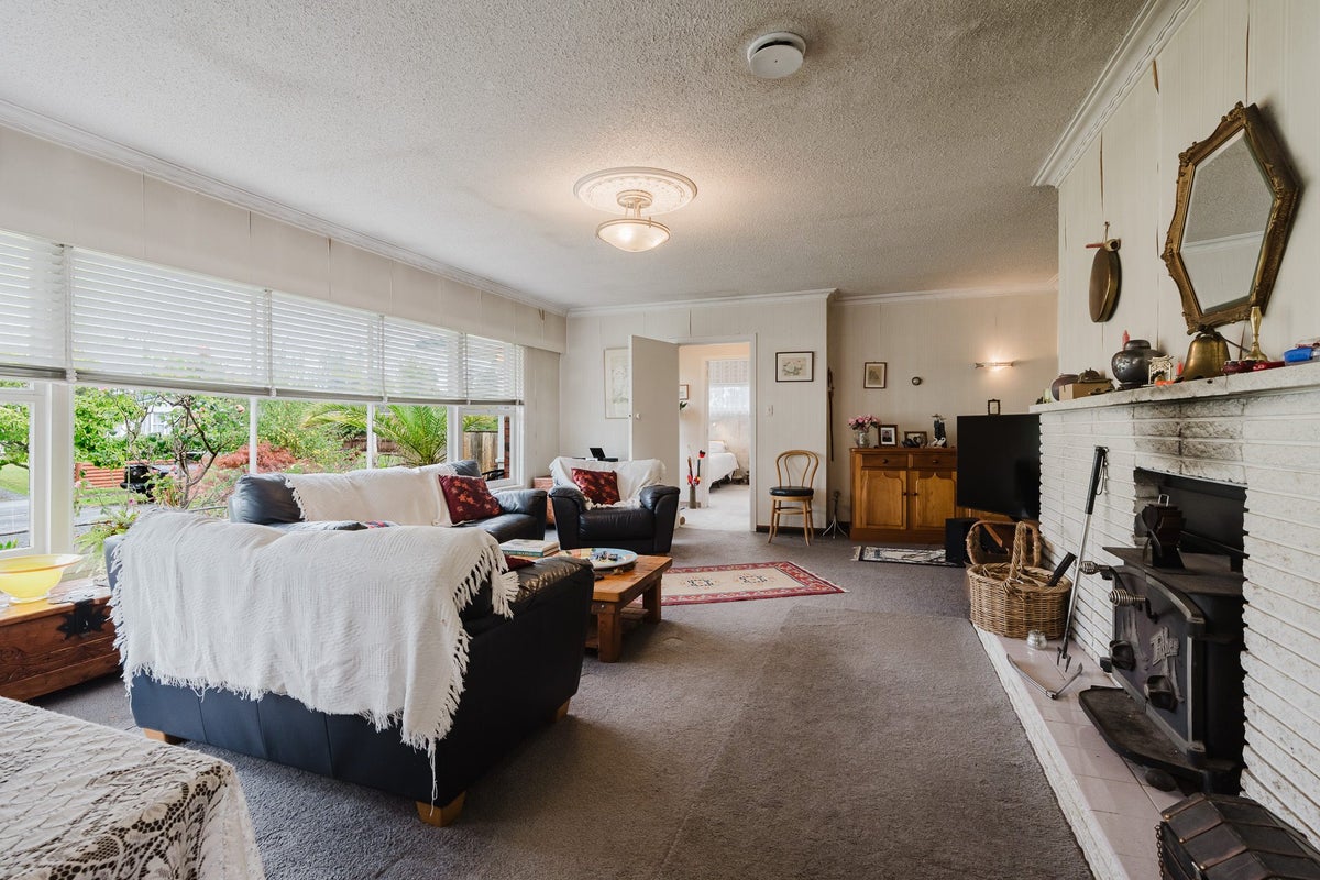 36 Berkley Avenue, Hillcrest, Hamilton - Carousel 2
