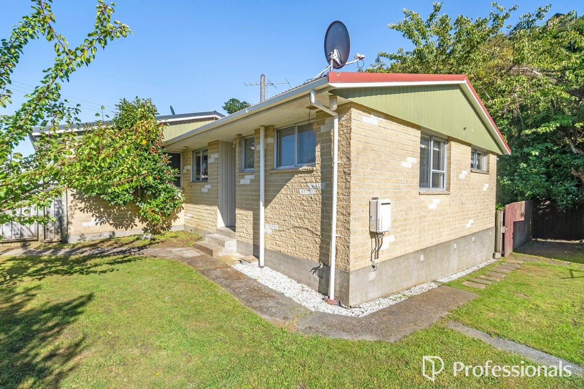 1B Owen Street, Belmont, Lower Hutt - Carousel 1