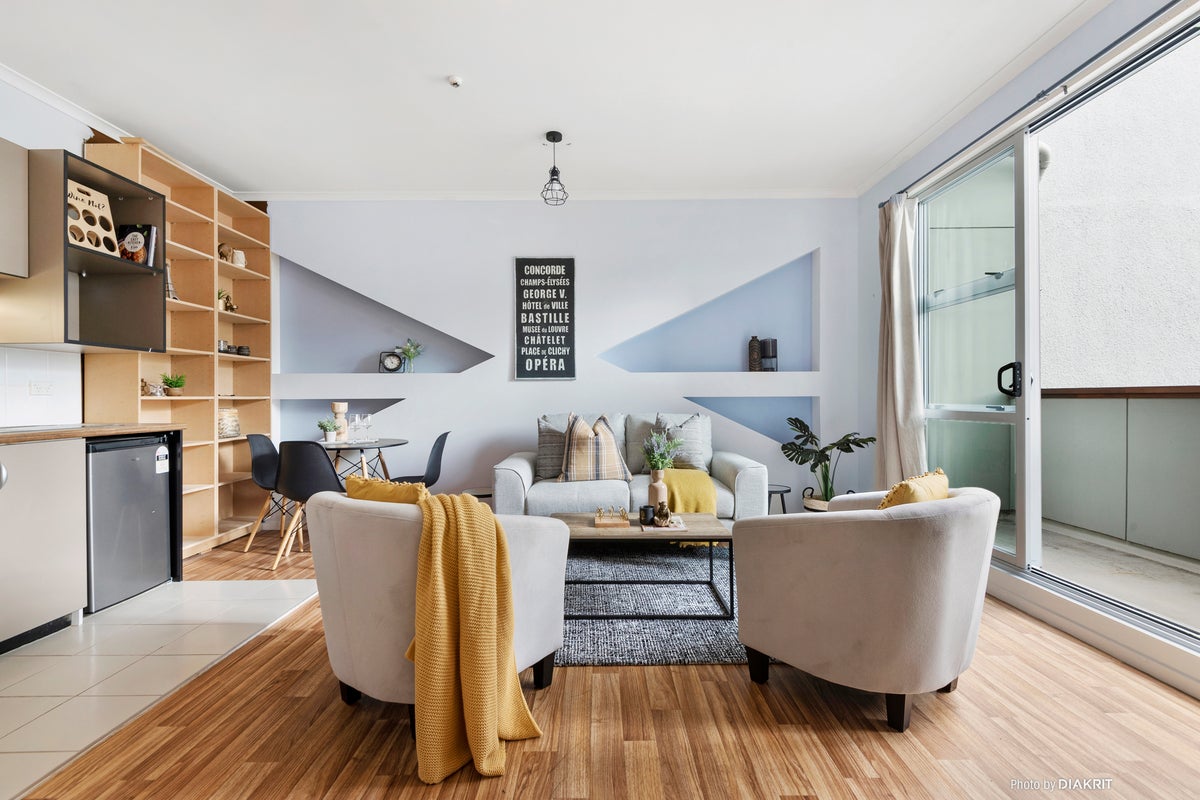 54/3 Edward Street, Te Aro, Wellington - Carousel 1