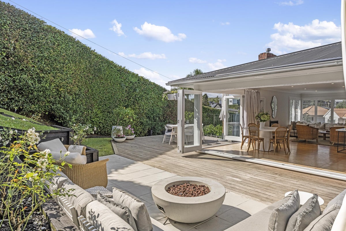 1/68 Hawera Road, Kohimarama, Auckland - Carousel 1