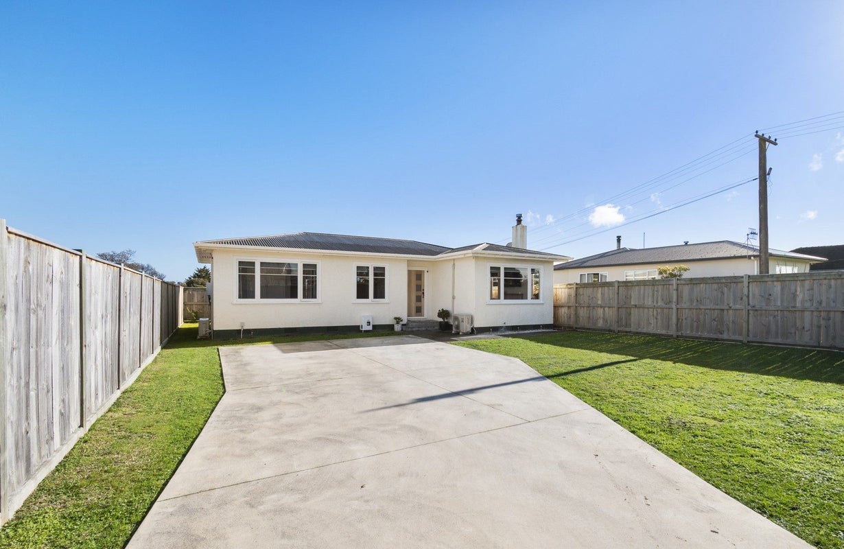 24 Pharazyn Street, Feilding, Feilding - Carousel 1