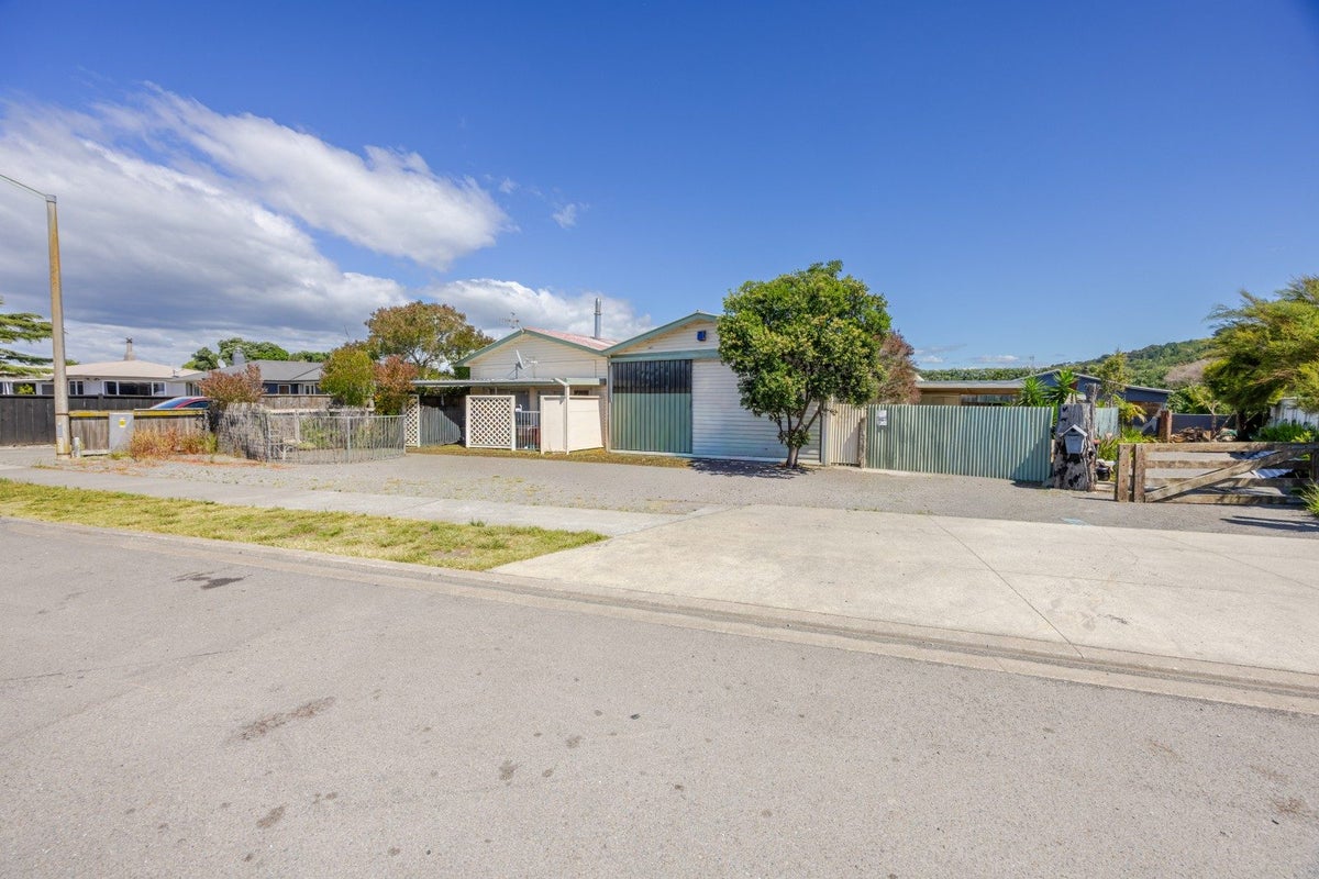 103 Rogers Road, Bay View, Napier - Carousel 2