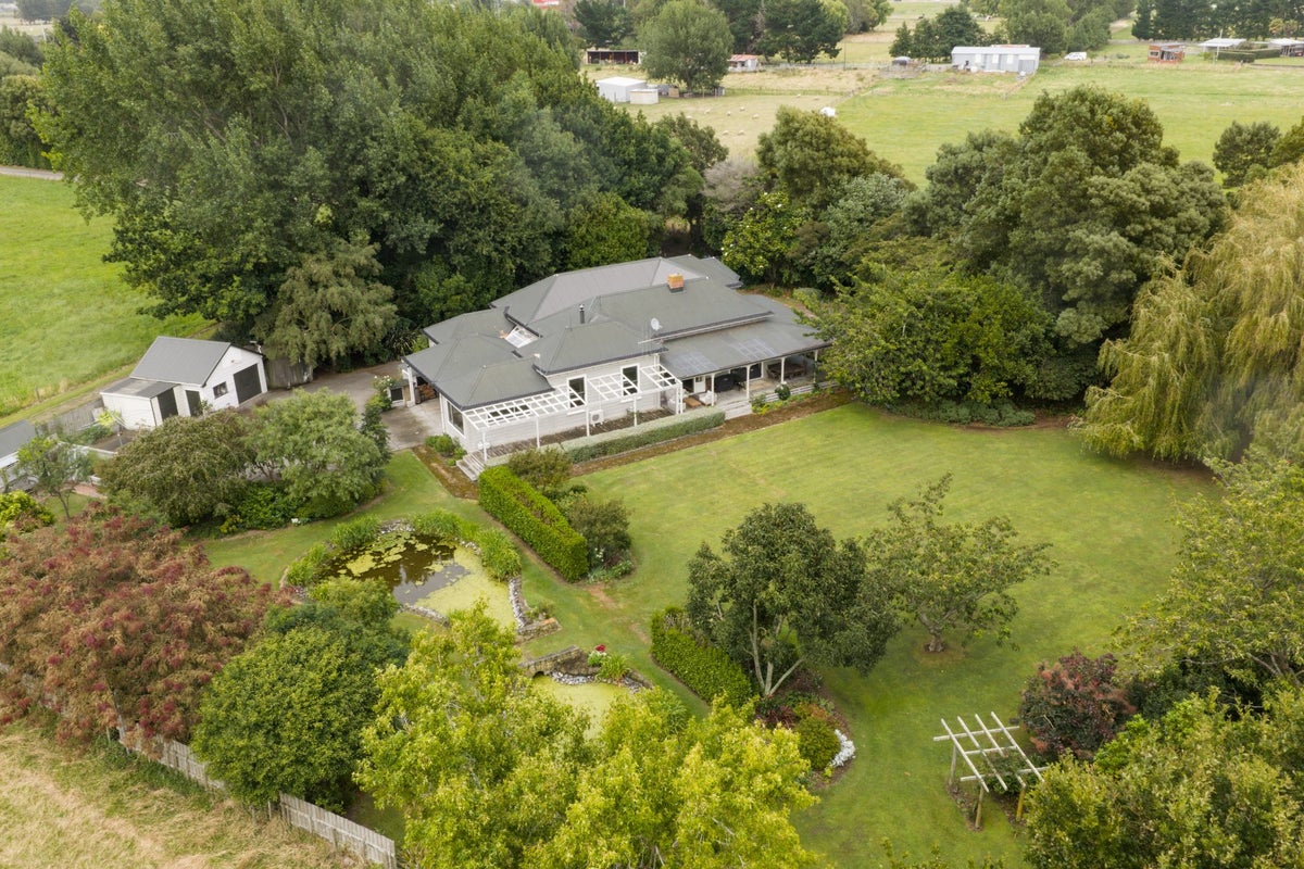 394 Kairanga Bunnythorpe Road, Bunnythorpe, Palmerston North - Carousel 2