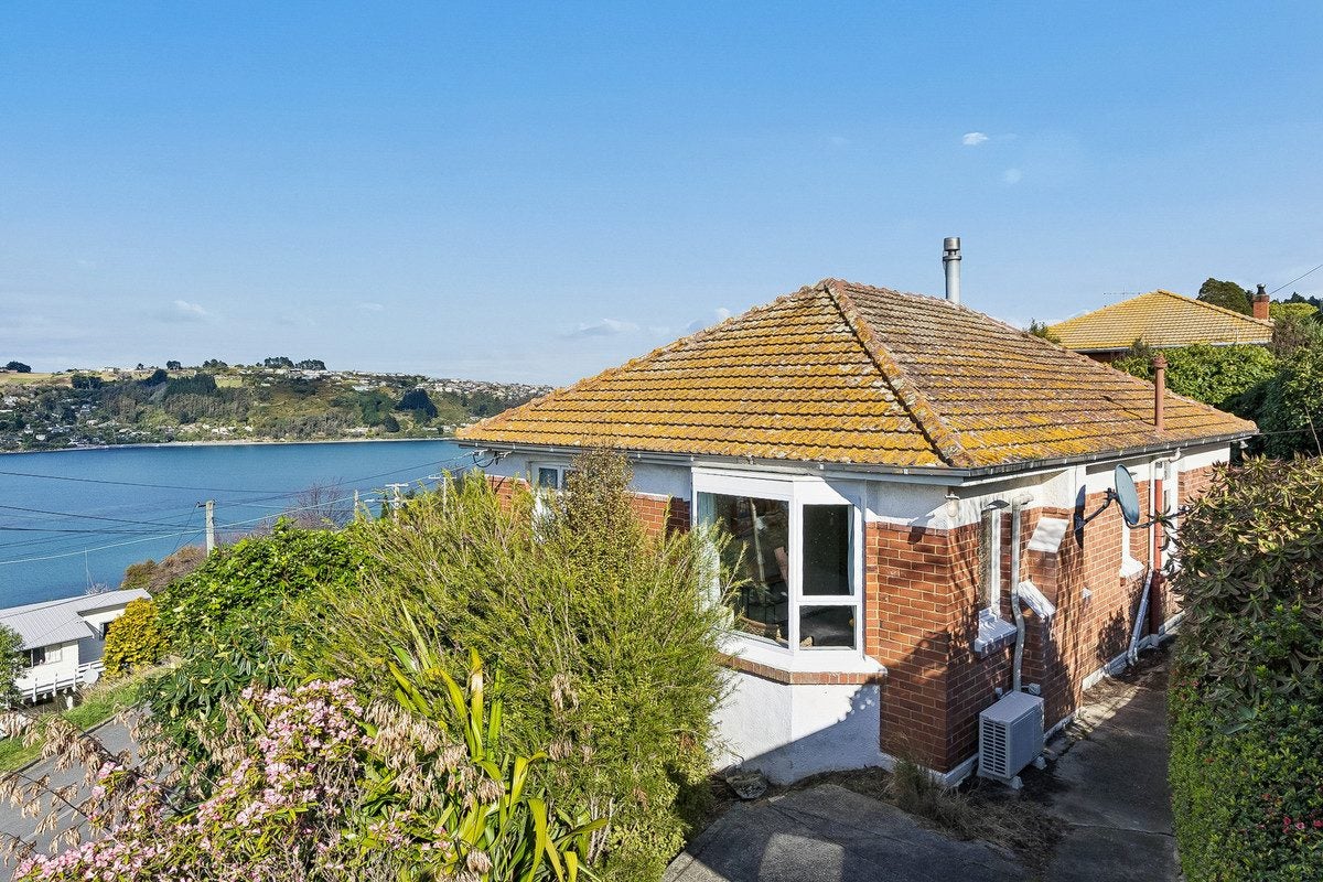 17 Junction Road, Ravensbourne, Dunedin - Carousel 1