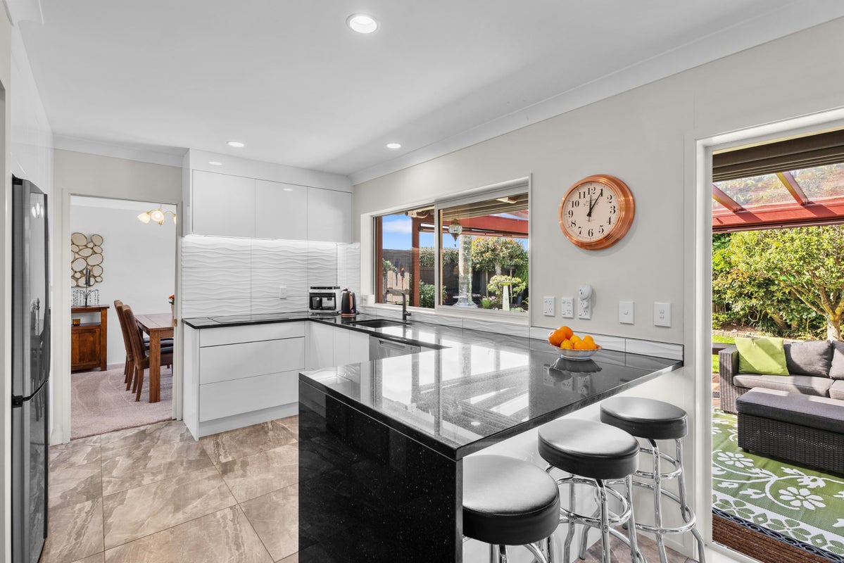 7 Nypa Way, Somerville, Auckland - Carousel 2