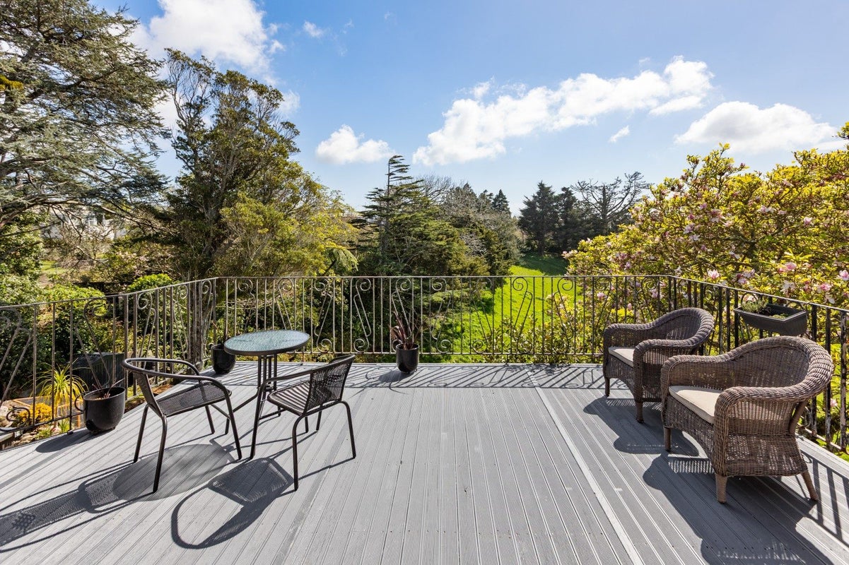 13 Cowling Road, Hurdon, New Plymouth - Carousel 2