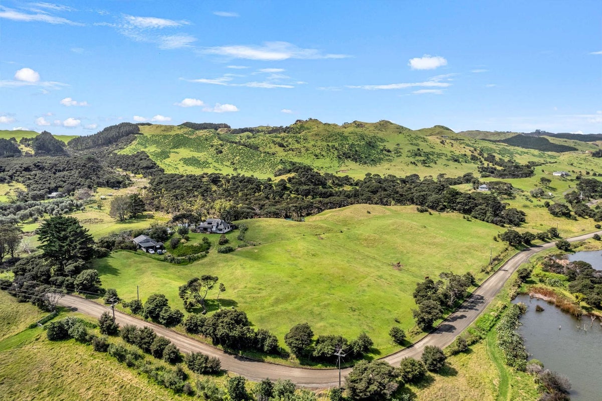 487 Wilson Road, Helensville - Carousel 40
