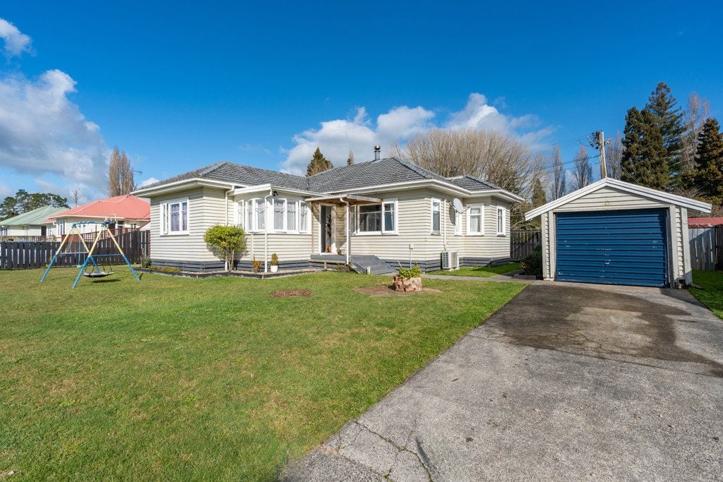 4 Plateau Drive, Fitzroy, Hamilton - Carousel 1