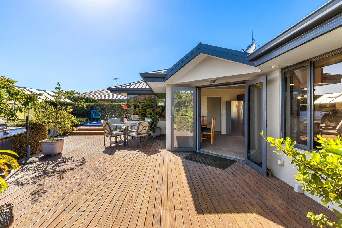 6 Natalie Place, Witherlea, Blenheim - Carousel 2
