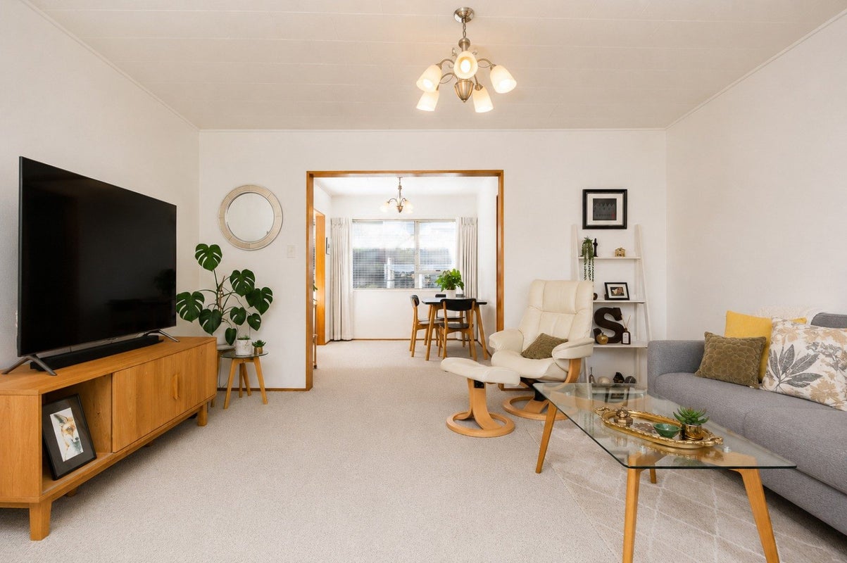 2/217 TARADALE ROAD, GREENMEADOWS, NAPIER - Carousel 2