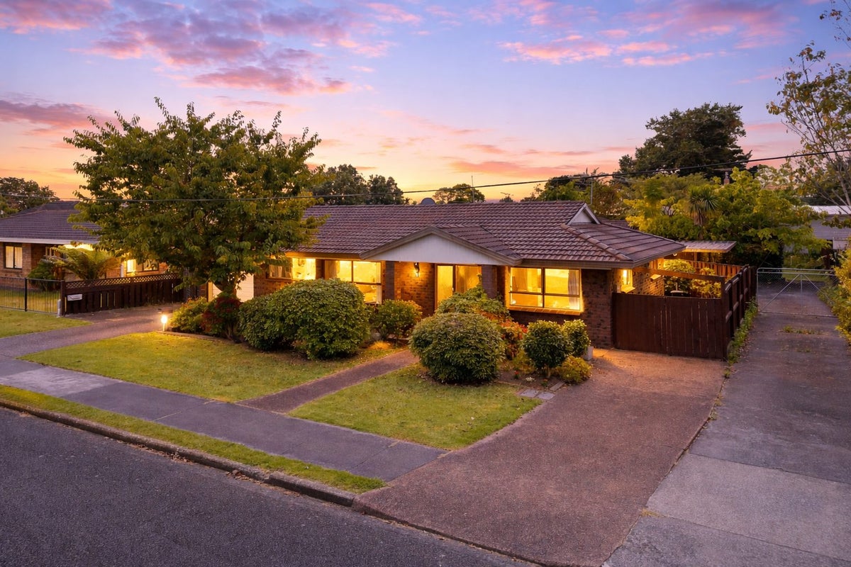1/1A Clark Road, Pahurehure, Papakura - Carousel 1