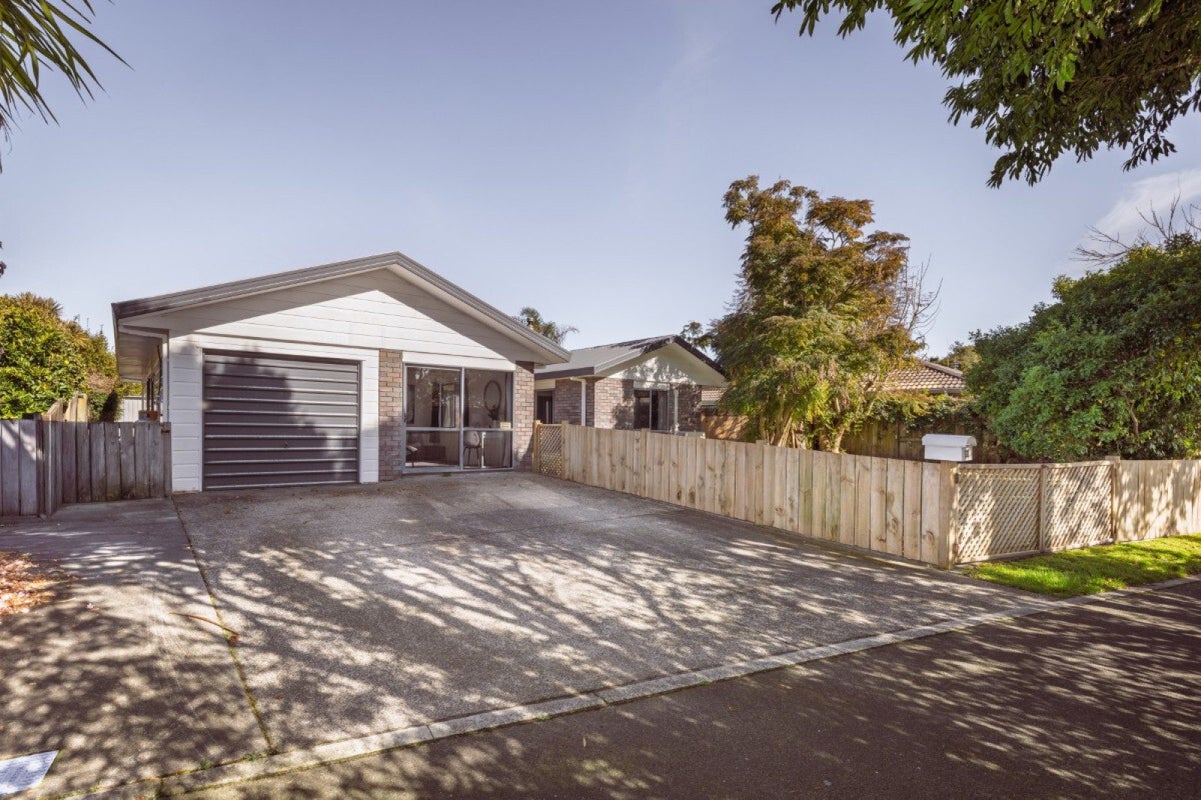 28 Checketts Place, Papamoa Beach, Papamoa - Carousel 1